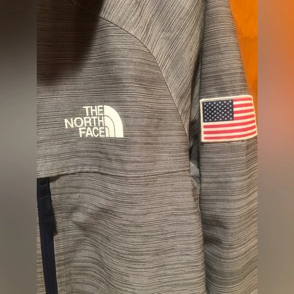 Men’s North Face 2018 Winter Olympics Snowboard Jacket - Picture 8 of 13